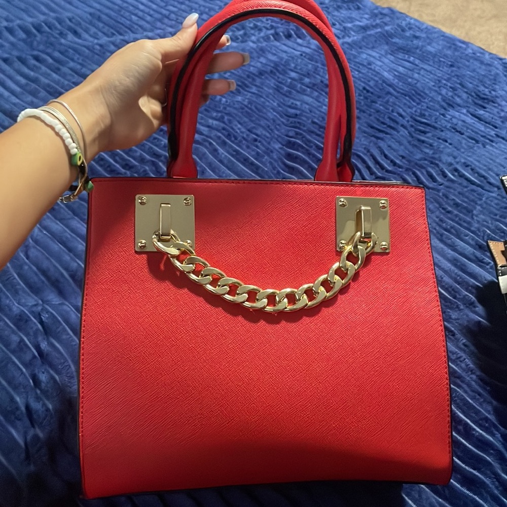 Medium Handbags